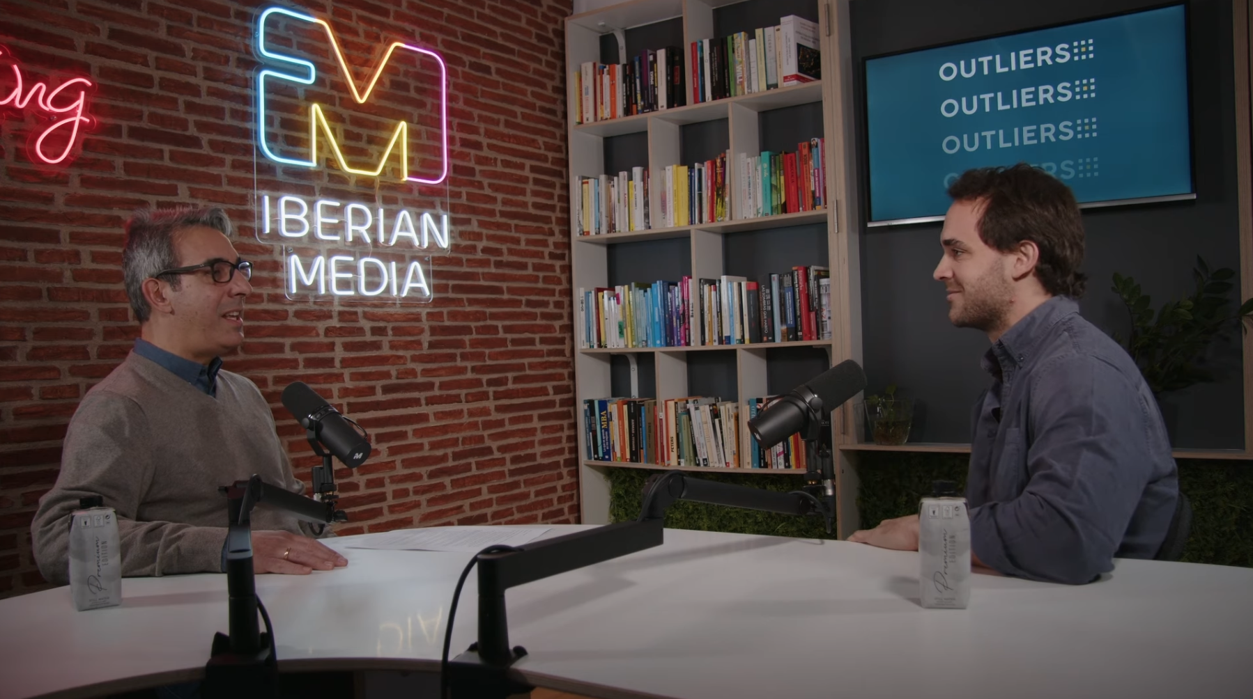 Outliers podcast Jaime Castillo